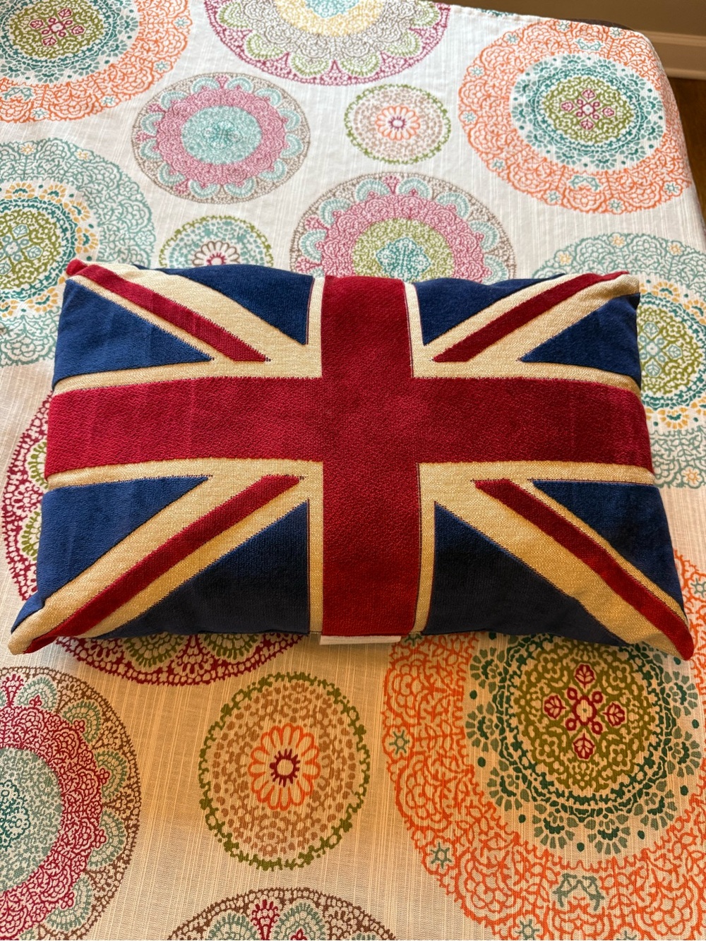 GORGEOUS British Flag Throw Pillow - Red, Blue, Cream
